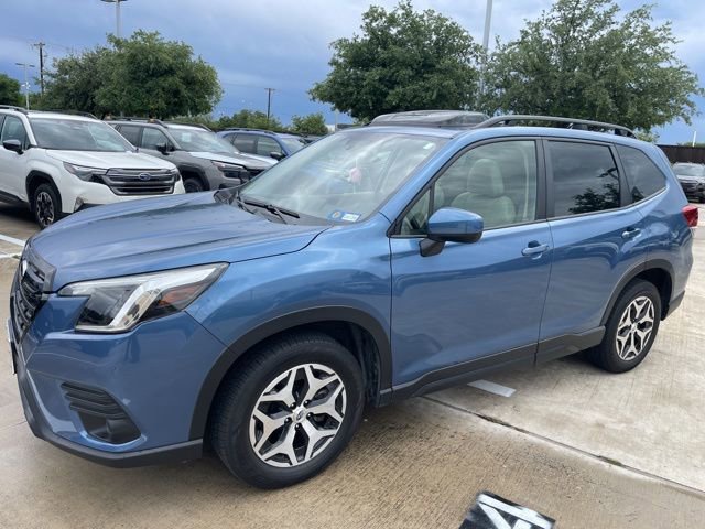 Used 2022 Subaru Forester Premium image 6