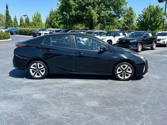 Used 2018 Toyota Prius Four Touring w/ Premium Convenience Package FWD image 3