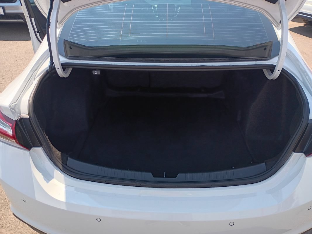 Used 2021 Chevrolet Malibu LT FWD image 20