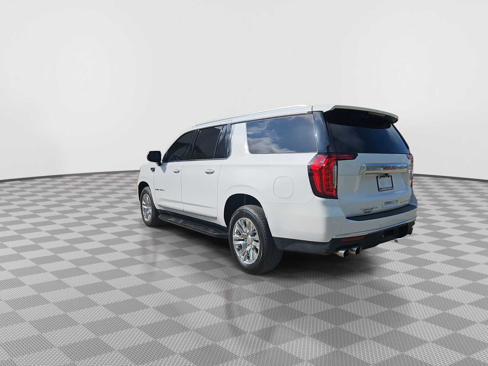 Certified 2021 GMC Yukon XL Denali AWD/4WD image 11