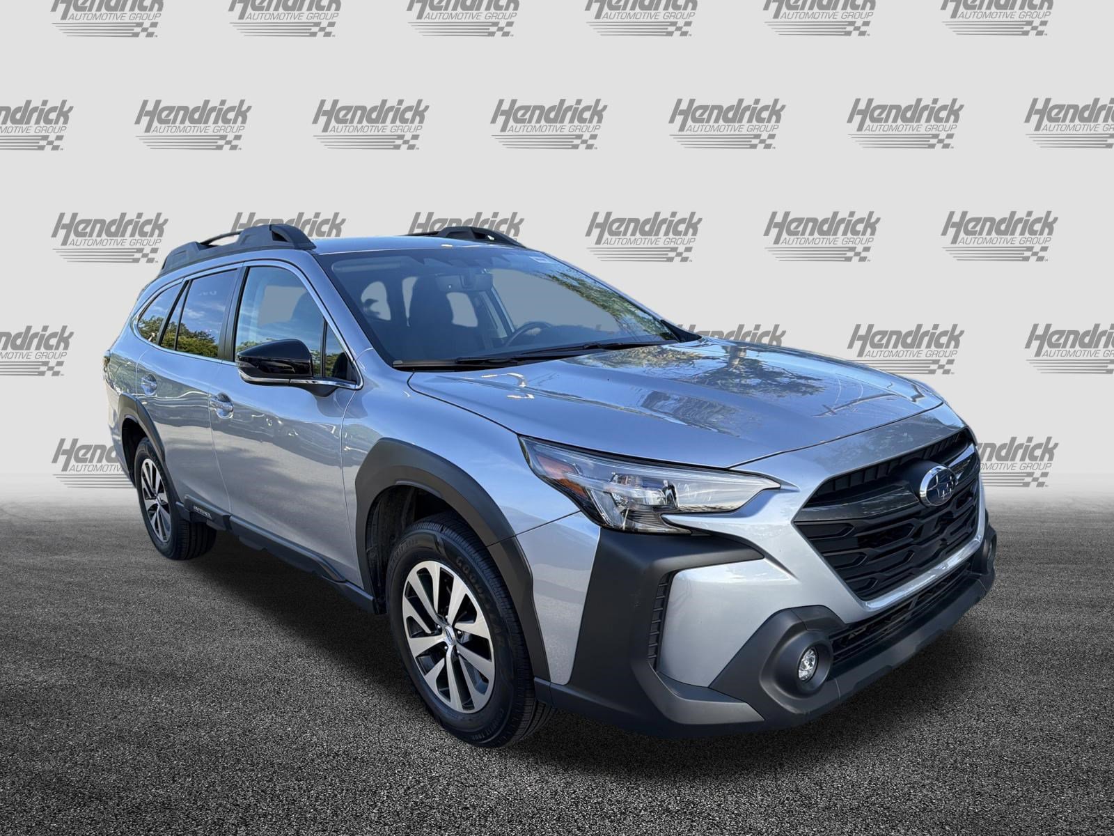 Used 2023 Subaru Outback Premium AWD/4WD image 2