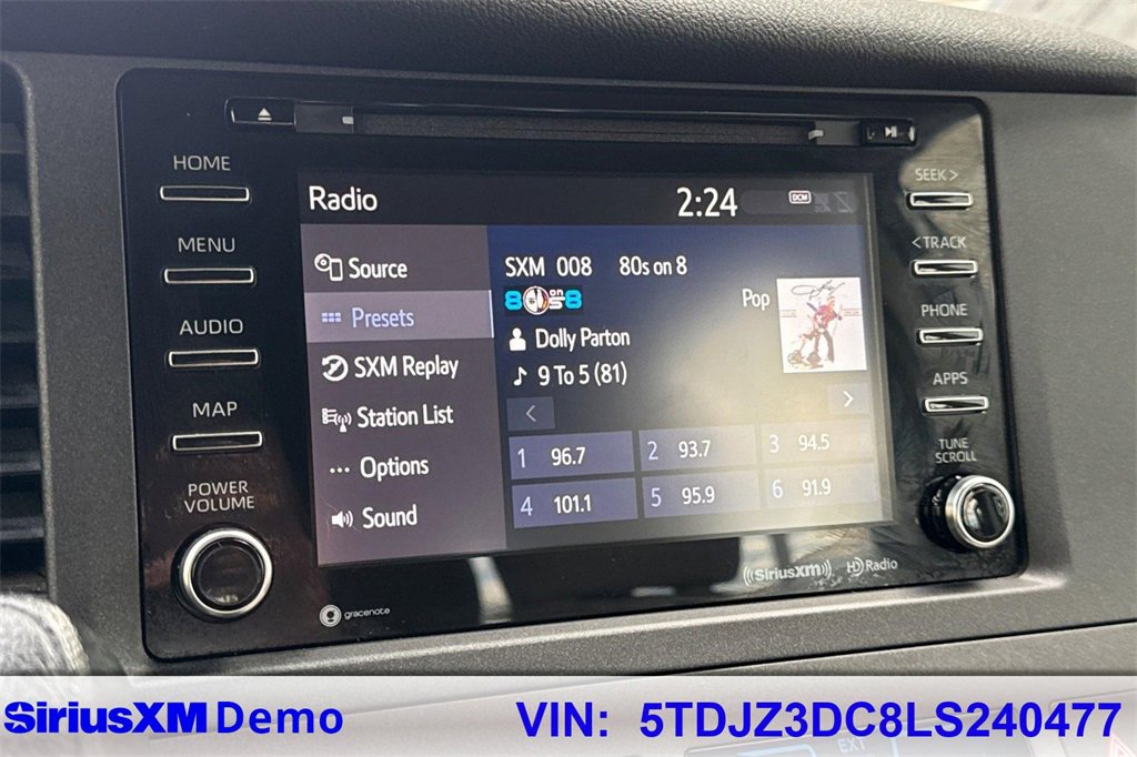 Used 2020 Toyota Sienna LE image 30