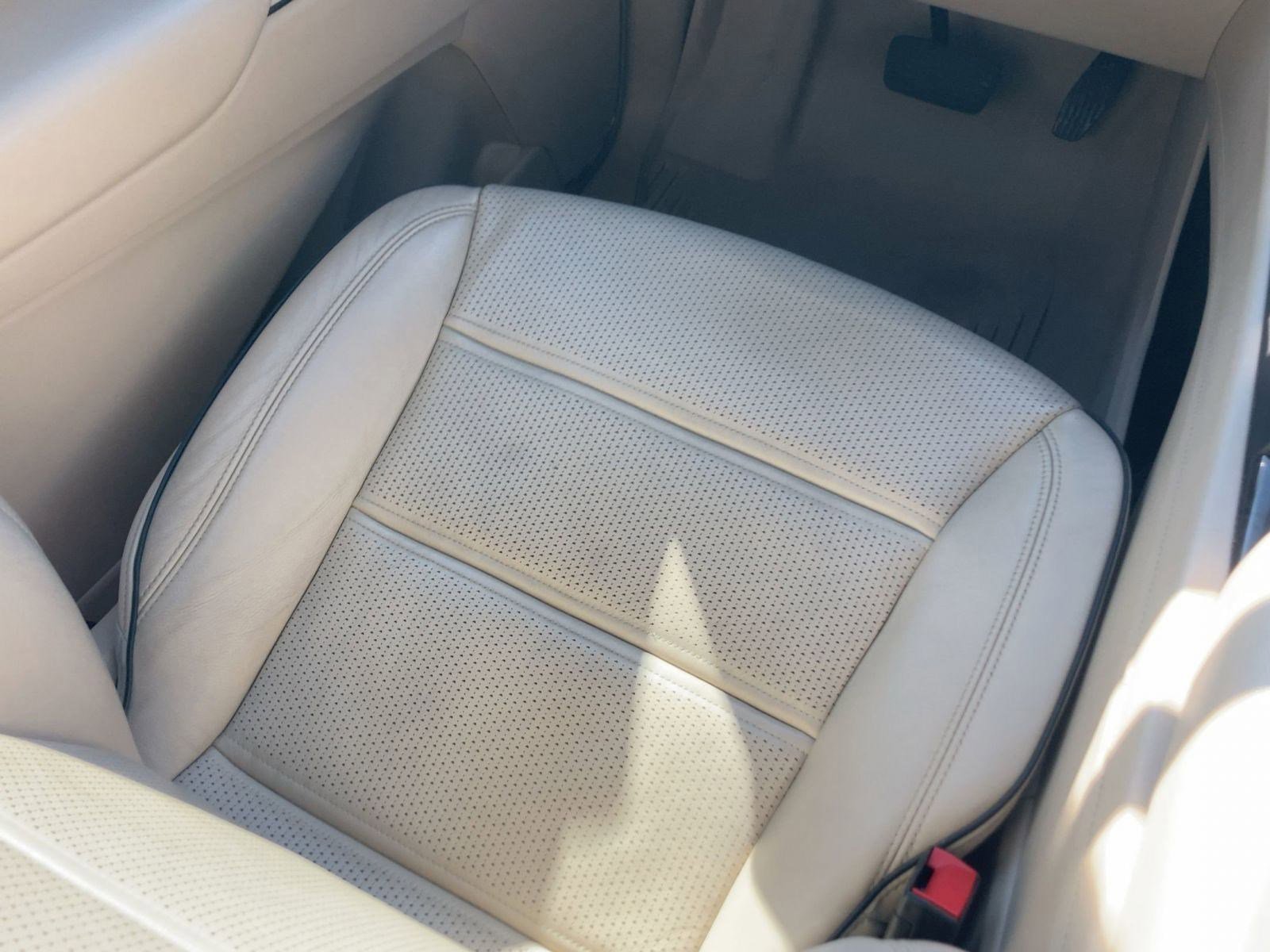 Used 2023 Cadillac Escalade ESV Premium Luxury w/ Performance Package image 26