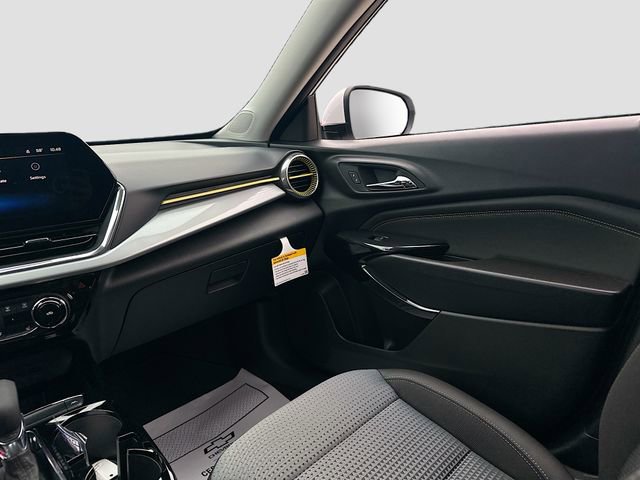 New 2026 Chevrolet Trax LT w/ Driver Confidence Package FWD image 24