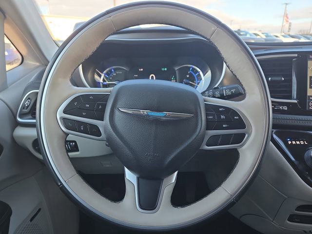 Used 2018 Chrysler Pacifica Limited image 18