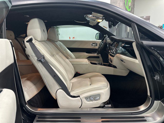 Used 2015 Rolls-Royce Wraith RWD image 60