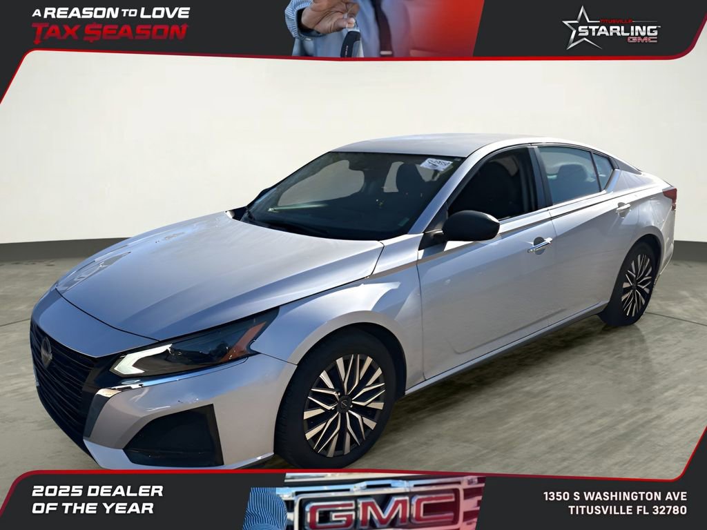 Used 2024 Nissan Altima 2.5 SV