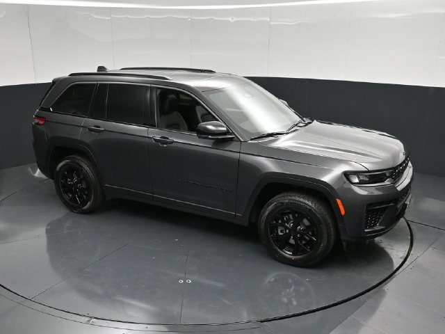 New 2026 Jeep Grand Cherokee Altitude AWD/4WD image 49
