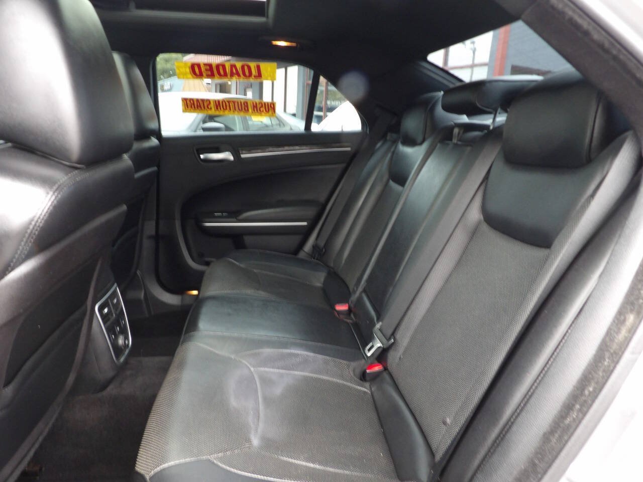 Used 2014 Chrysler 300 C RWD image 9
