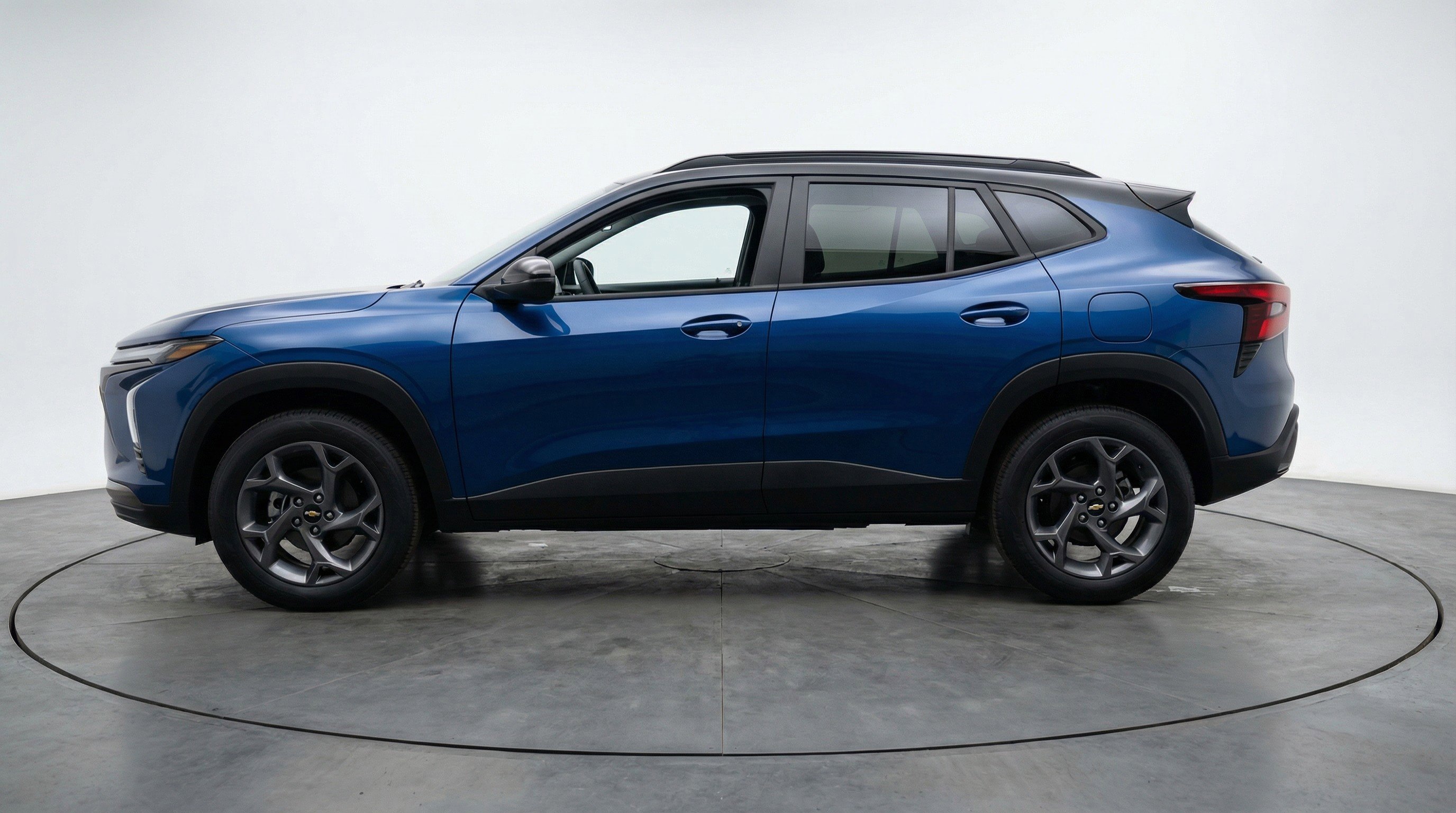 Used 2025 Chevrolet Trax LT image 5