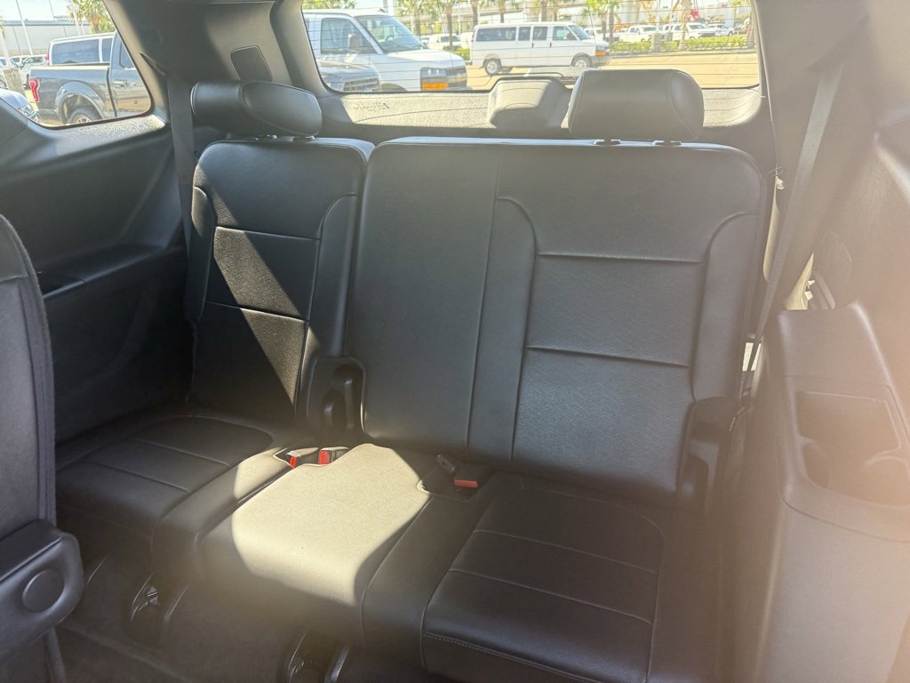Used 2023 Chevrolet Traverse High Country w/ LPO, Floor Liner Package image 34