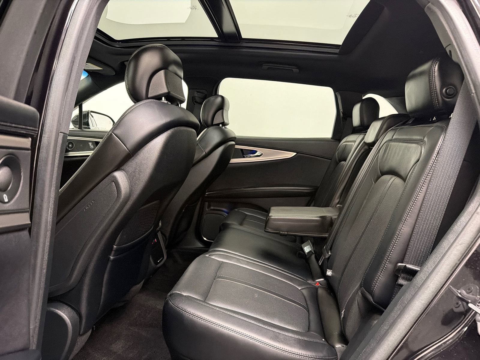 Used 2019 Lincoln Nautilus Reserve FWD image 18