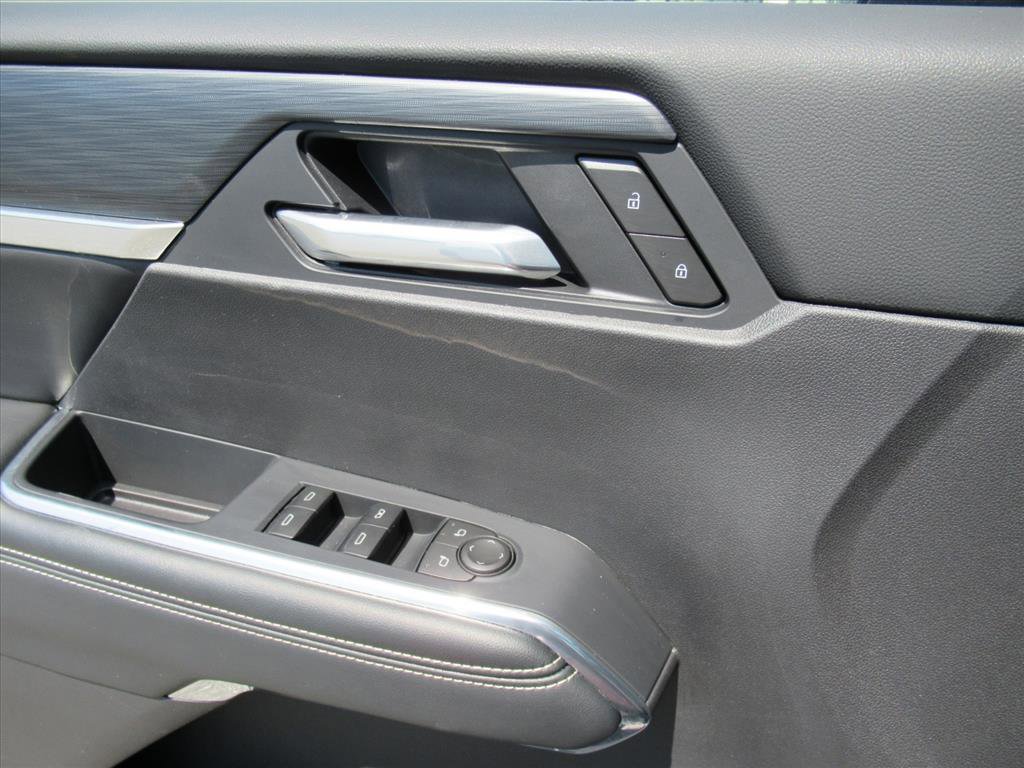 Used 2025 GMC Acadia Elevation image 22