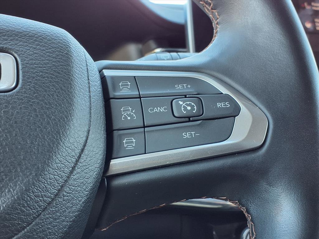 Used 2022 Jeep Compass Limited image 25