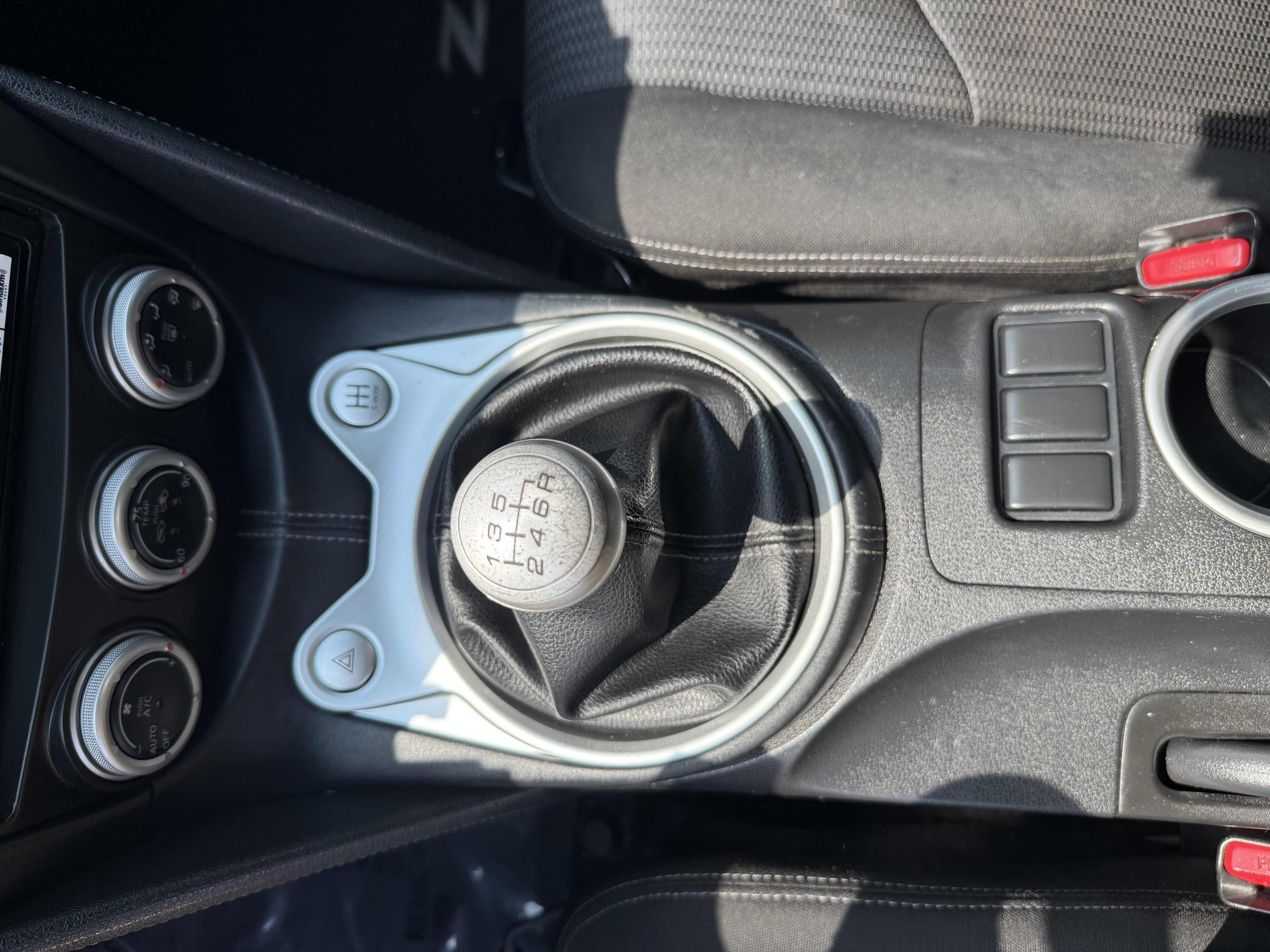 Used 2011 Nissan 370Z Touring w/ Sport Pkg image 11