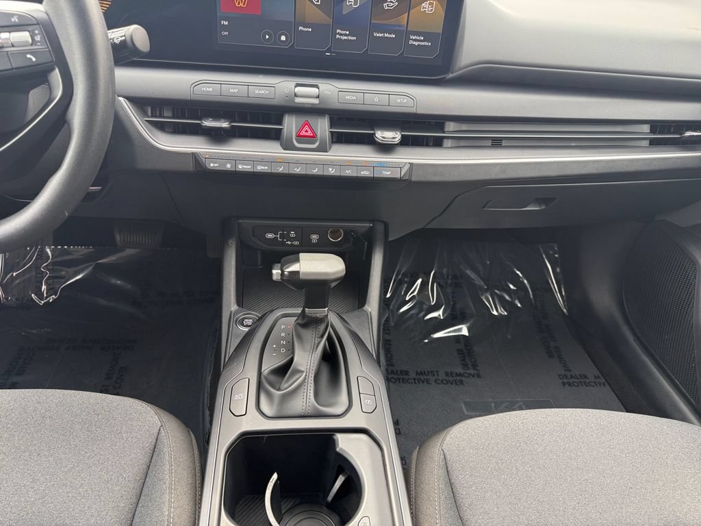 Used 2025 Kia K4 FWD image 11