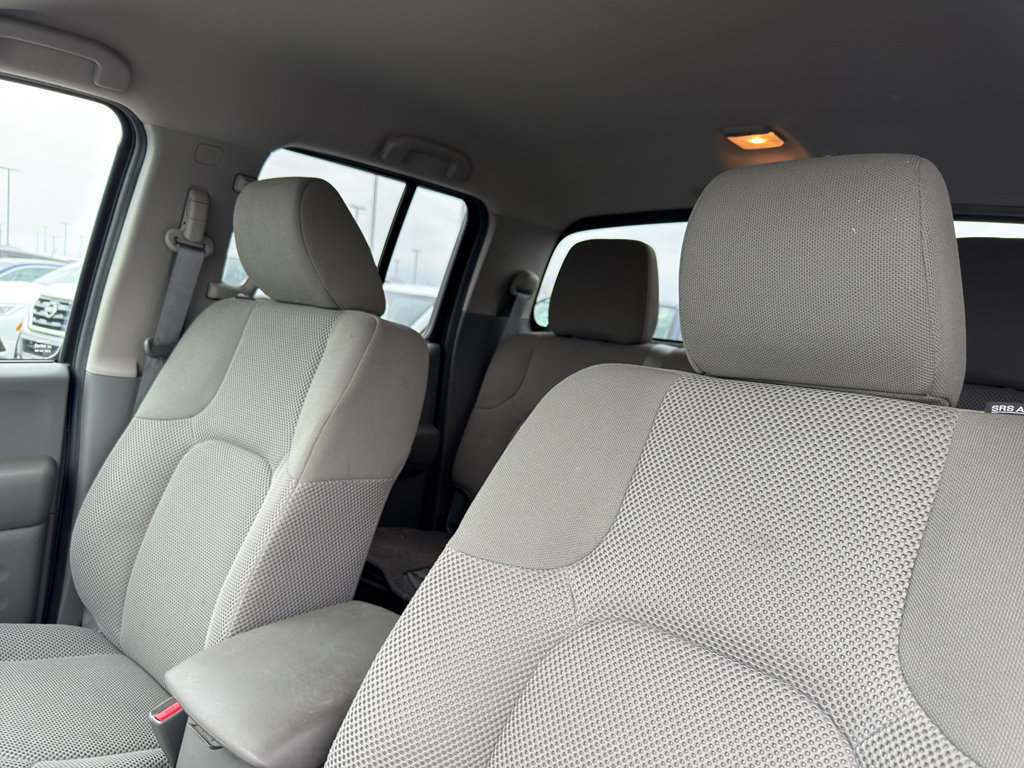 Used 2019 Nissan Frontier SV image 28