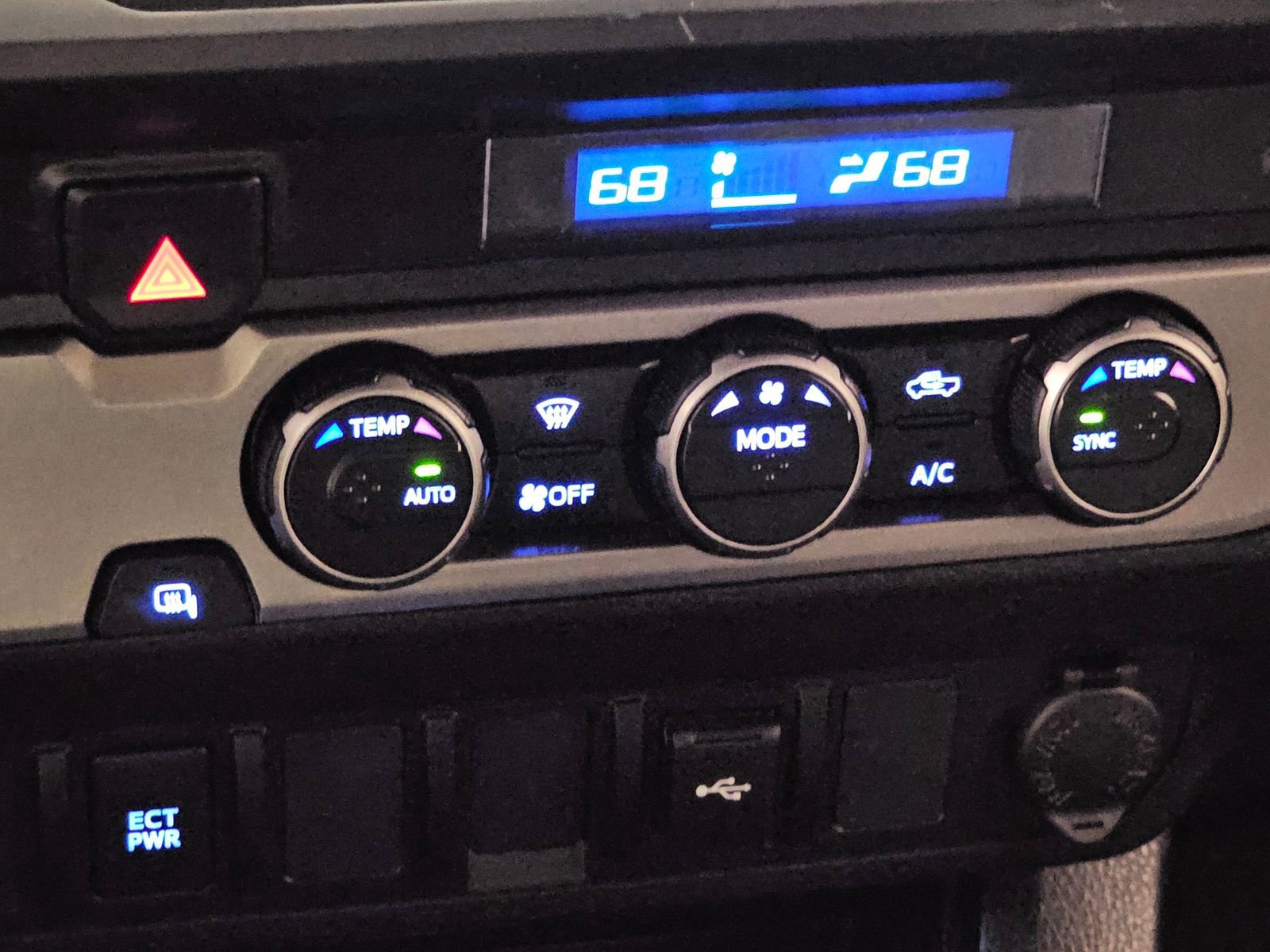 Used 2023 Toyota Tacoma SR image 23