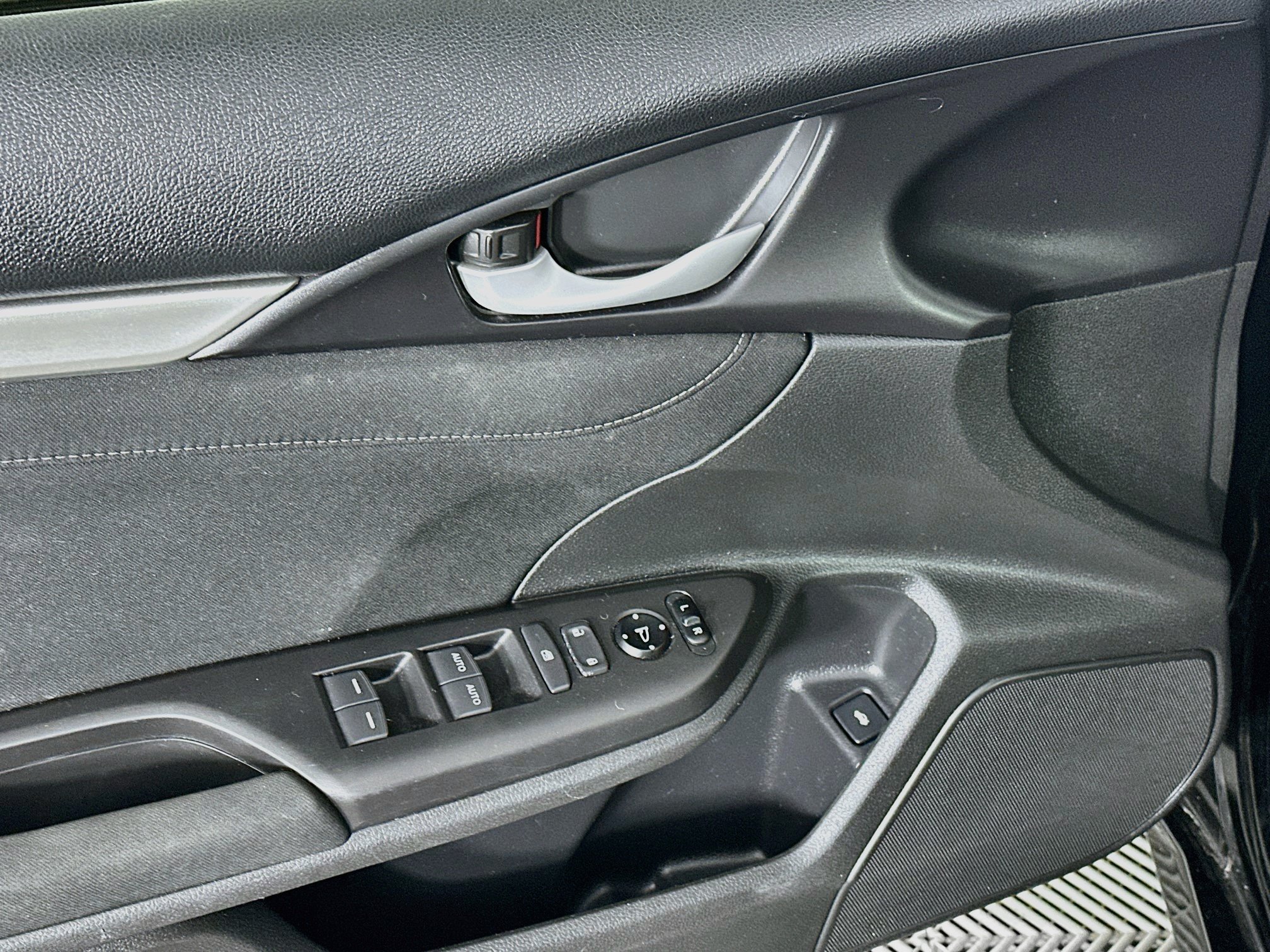 Used 2019 Honda Civic EX image 15