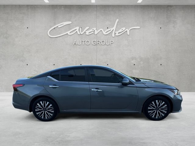 Used 2023 Nissan Altima 2.5 SV FWD image 17