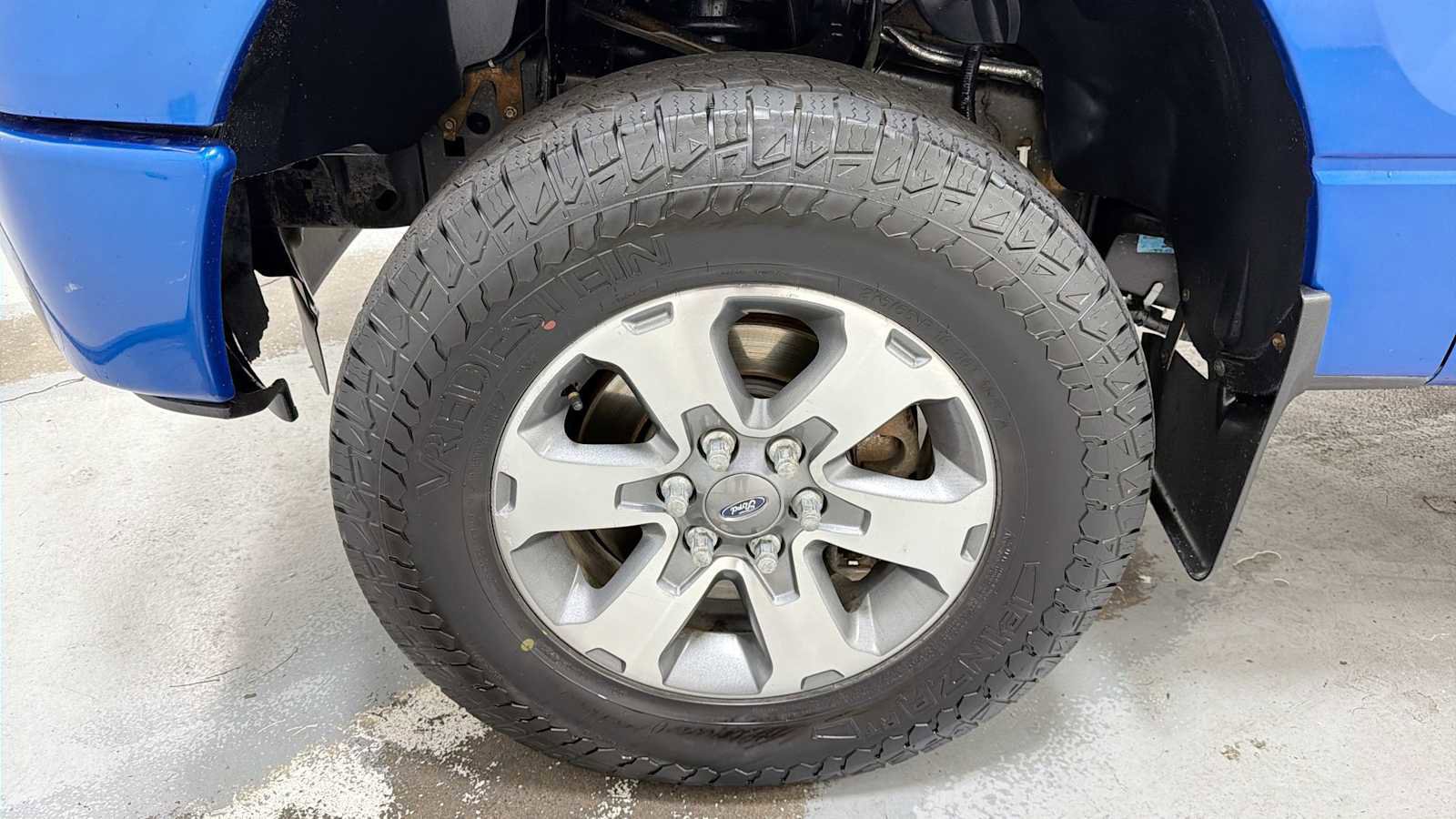 Used 2013 Ford F150 STX w/ Mid Equipment Group AWD/4WD image 10