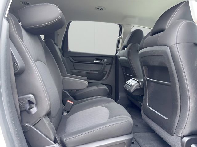 Used 2017 Chevrolet Traverse LT w/ Style and Technology Package image 14