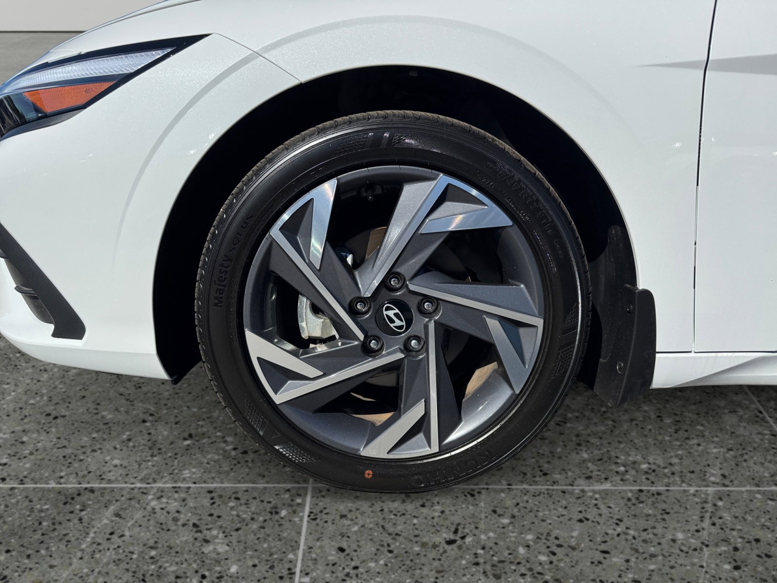 New 2025 Hyundai Elantra Sport image 14