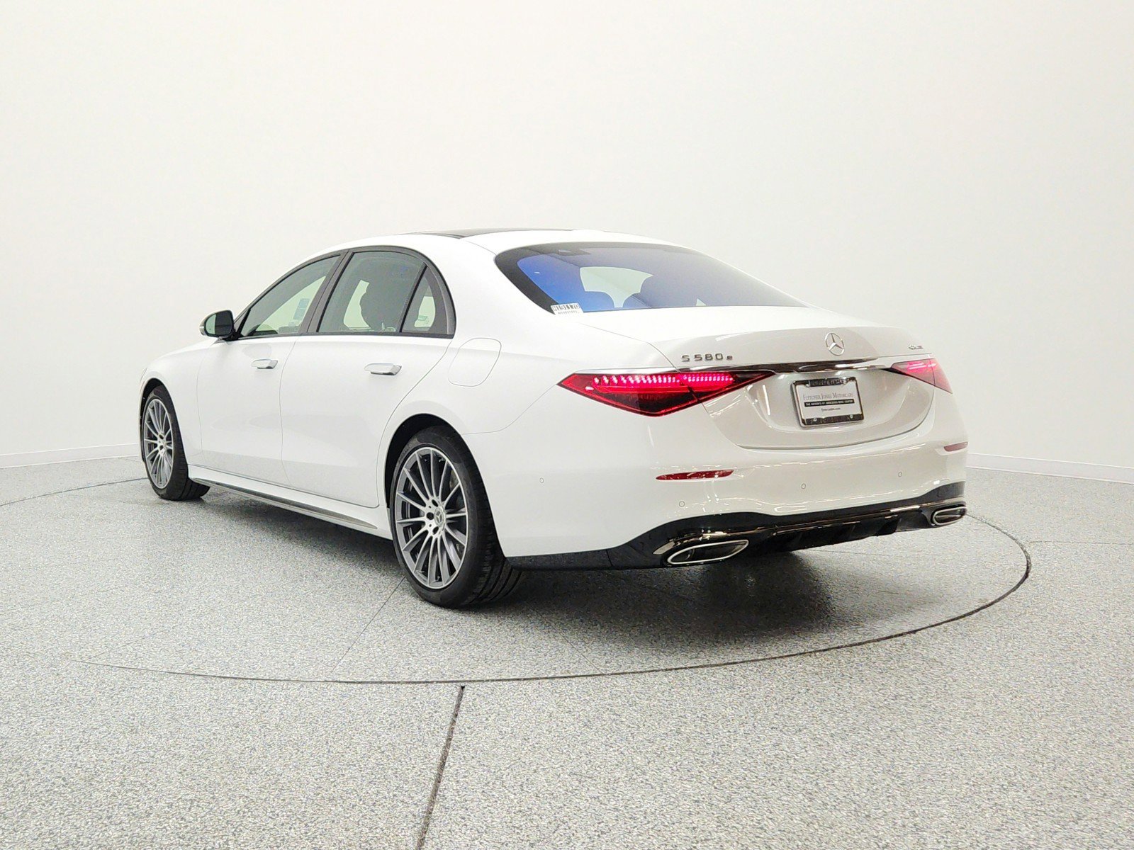 New 2026 Mercedes-Benz S 580e 4MATIC Sedan image 7