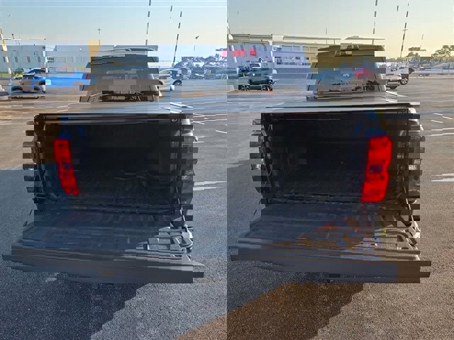 Used 2018 Chevrolet Silverado 1500 LT w/ All Star Edition image 18