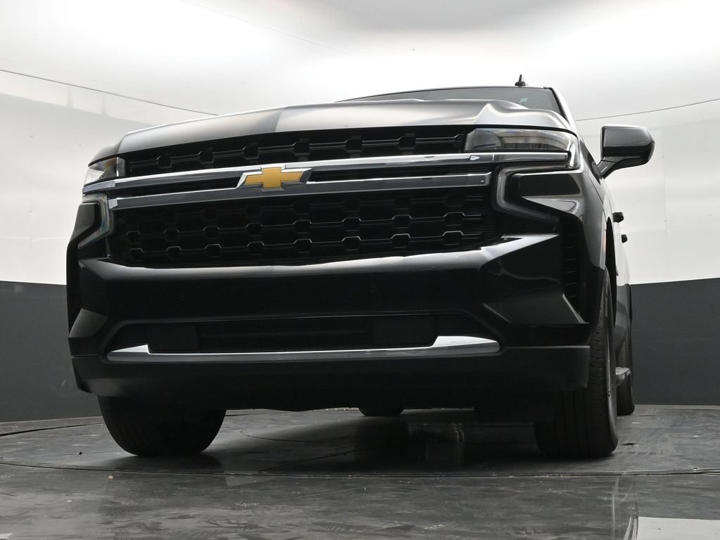 Used 2024 Chevrolet Suburban LS RWD image 26