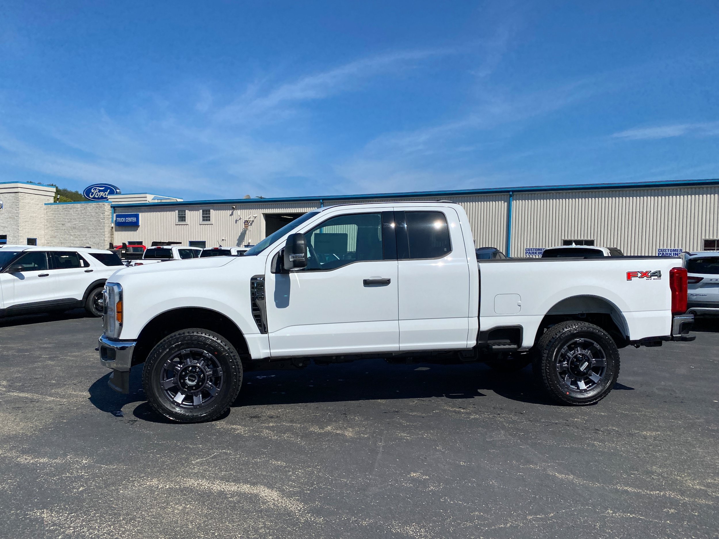 New 2027 Ford F350 XLT w/ FX4 Off-Road Package AWD/4WD image 5