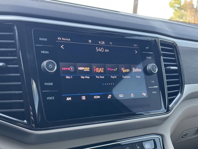 Used 2023 Volkswagen Atlas SE w/ Black Wheel Package image 35