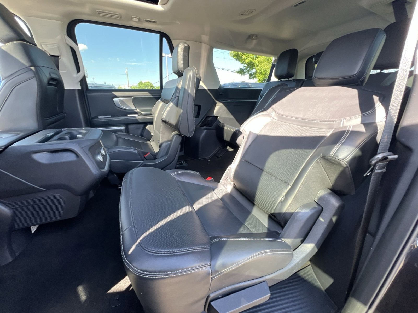 Used 2025 Ford Expedition Max Platinum AWD/4WD image 33