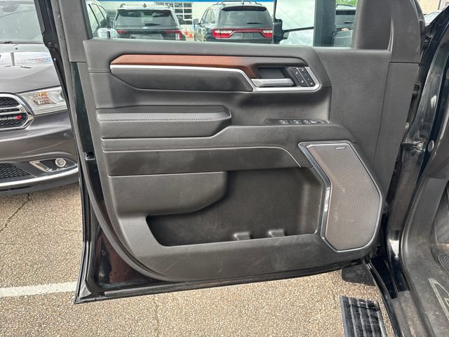 Used 2025 GMC Sierra 3500 Denali w/ Denali Reserve Package AWD/4WD image 7