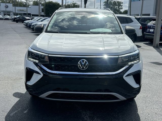 Certified 2022 Volkswagen Taos S FWD image 2