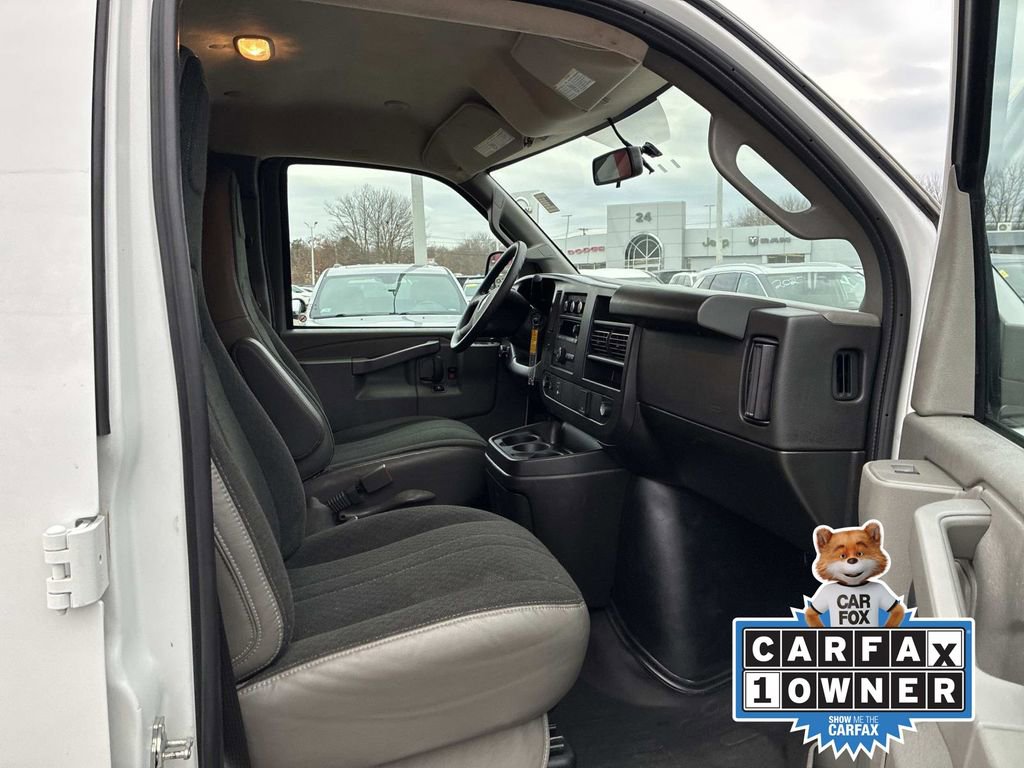 Used 2024 Chevrolet Express 2500 w/ Driver Convenience Package image 10