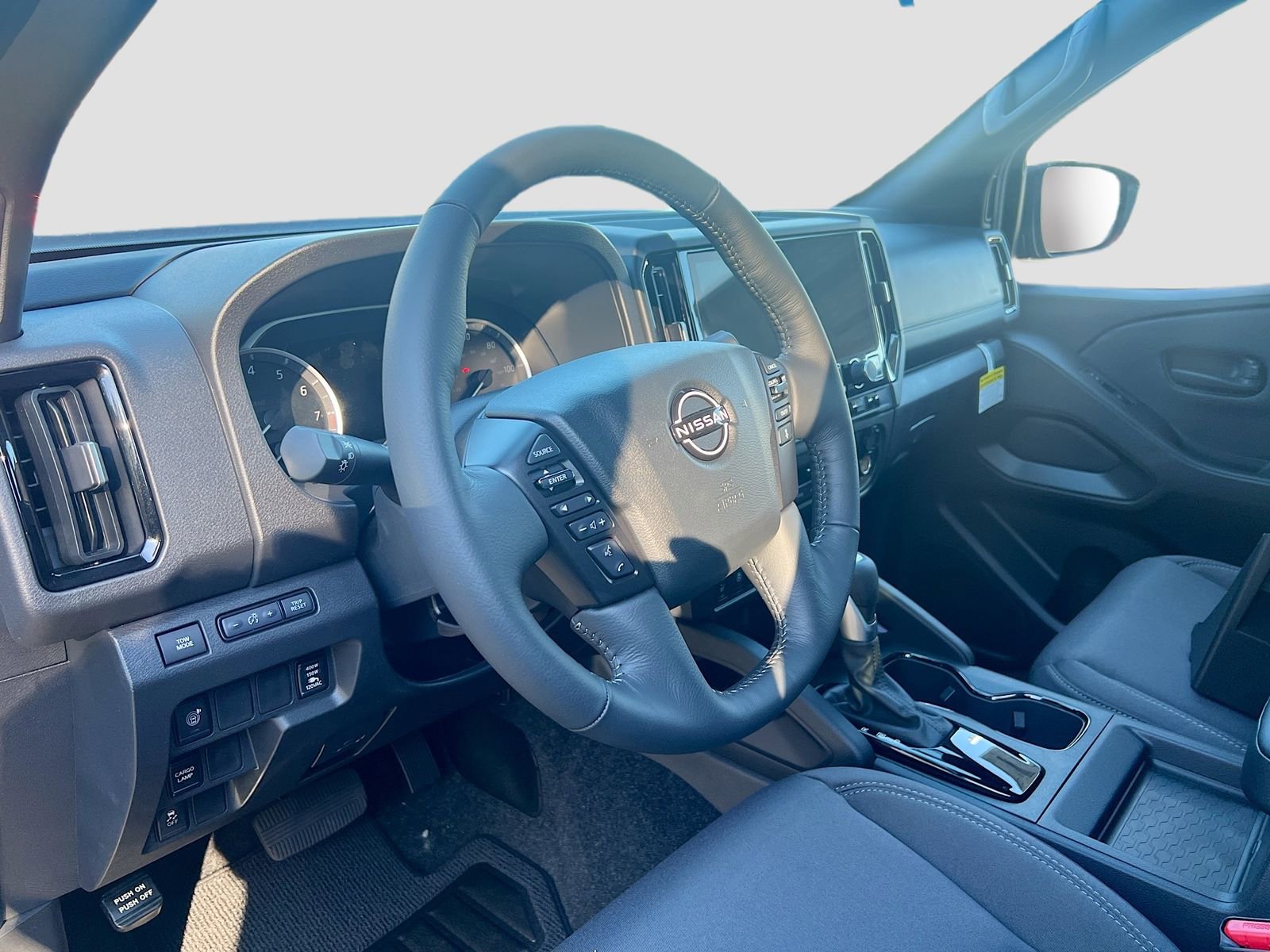 New 2026 Nissan Frontier SV w/ SV Convenience Package image 9