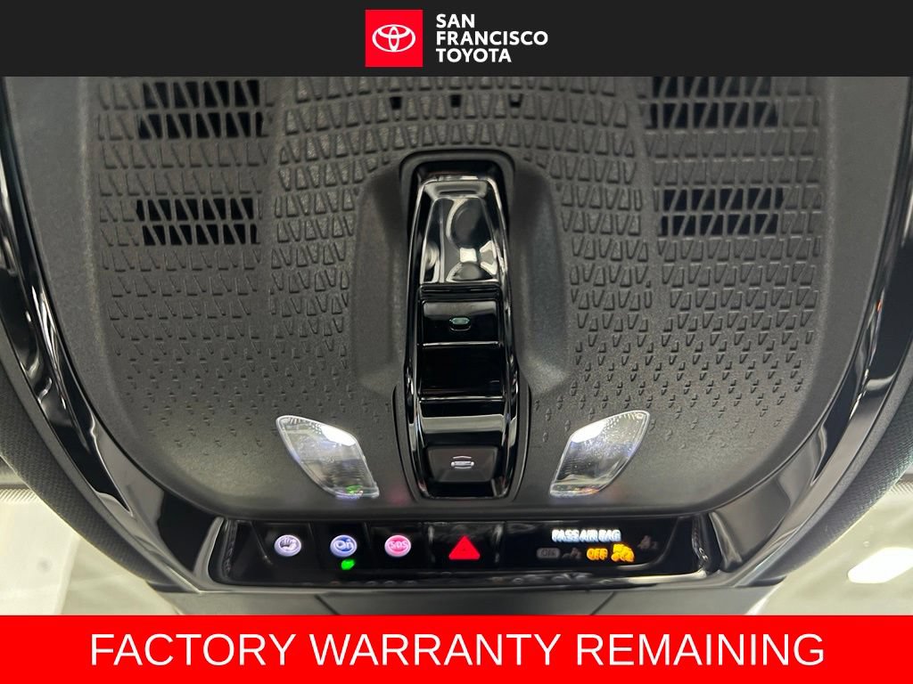 Used 2024 Cadillac Lyriq Luxury RWD image 33