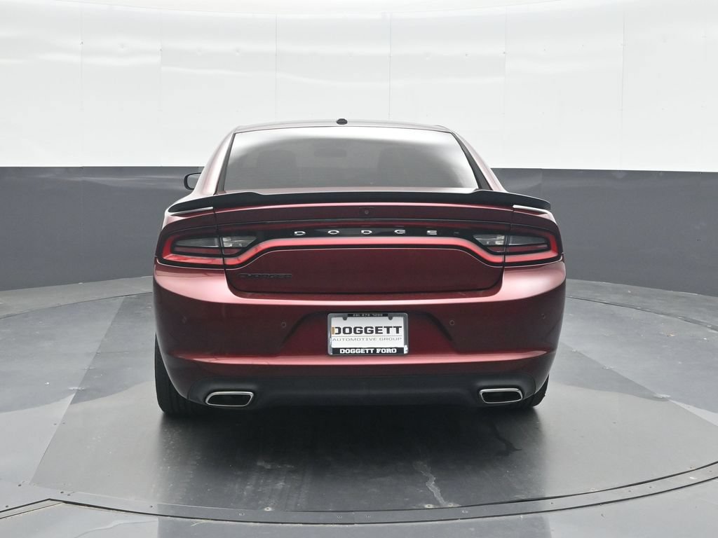 Used 2019 Dodge Charger SXT w/ Blacktop Package RWD image 17