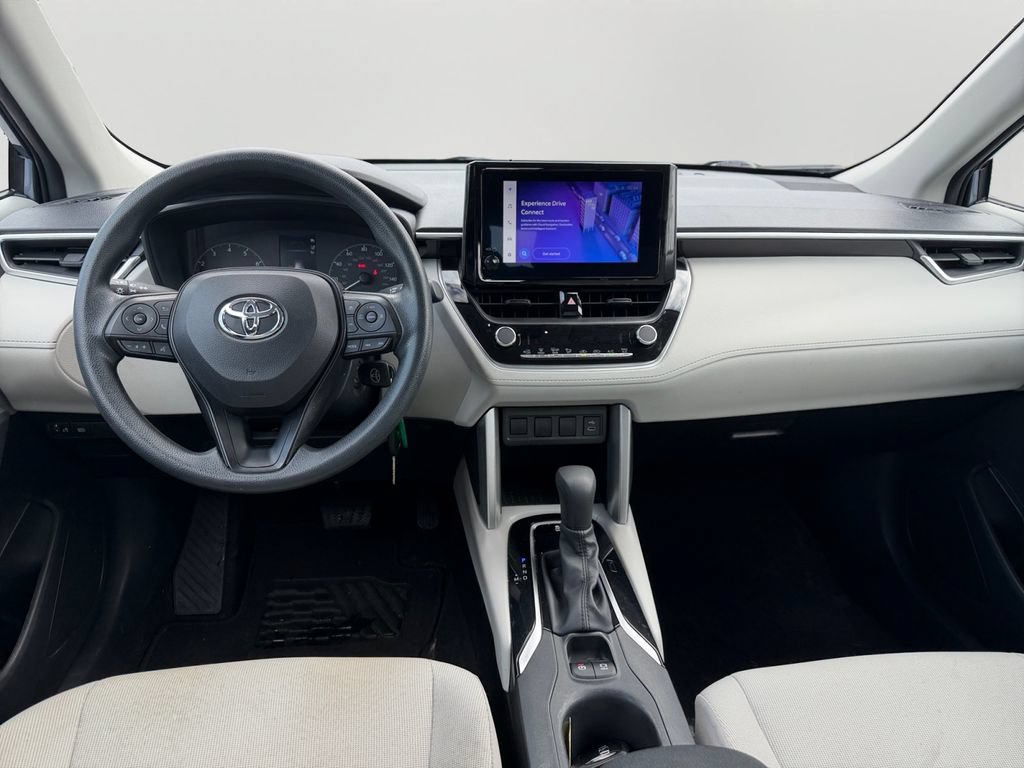 Used 2023 Toyota Corolla Cross L AWD/4WD image 15