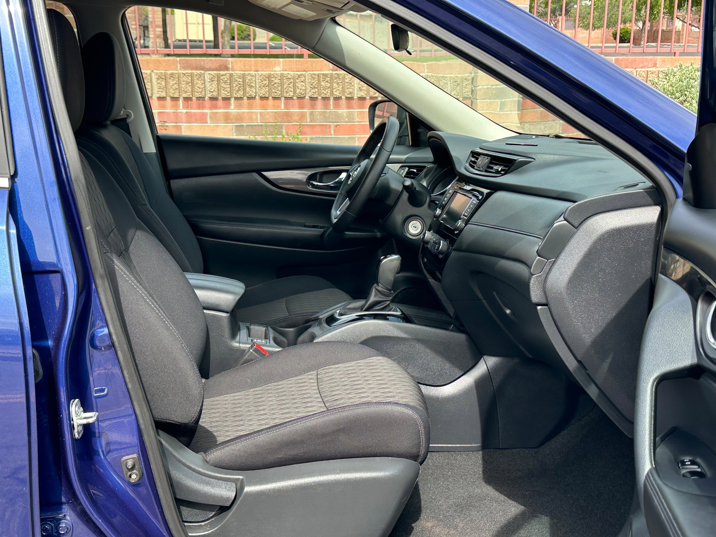 Used 2019 Nissan Rogue S w/ Special Edition Package image 11