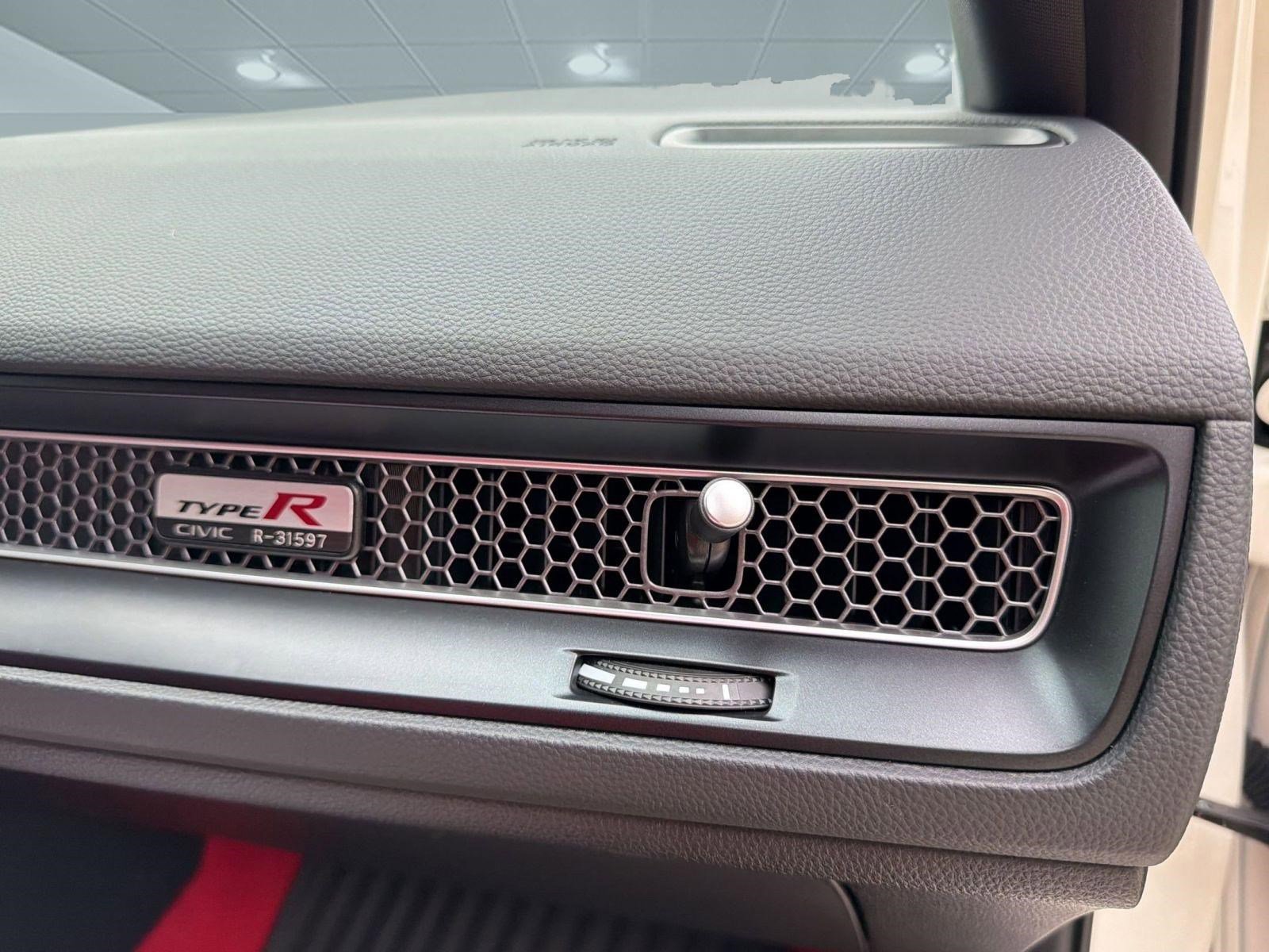 Used 2025 Honda Civic Type R image 38