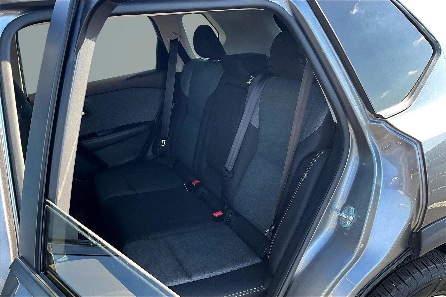 Used 2022 Nissan Rogue SV image 26