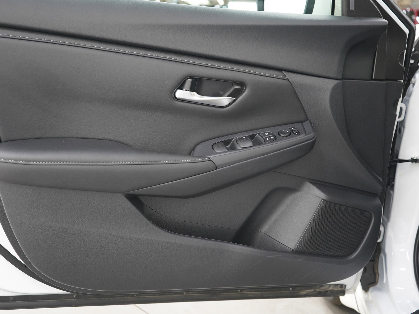 Used 2025 Nissan Sentra SV w/ All-Weather Package FWD image 15