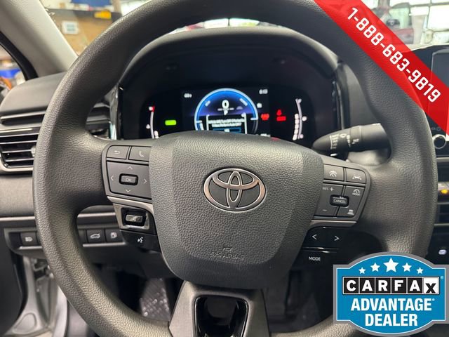 Used 2025 Toyota Camry LE image 19