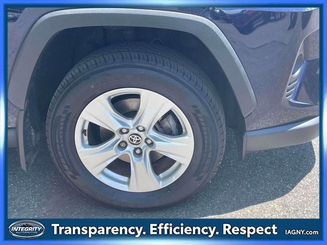 Certified 2021 Toyota RAV4 XLE w/ Convenience Package AWD/4WD image 11
