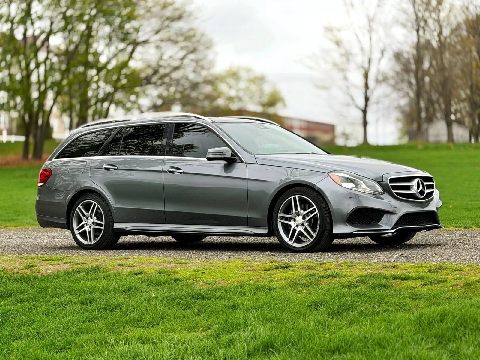Used 2016 Mercedes-Benz E 350 4MATIC Wagon image 5