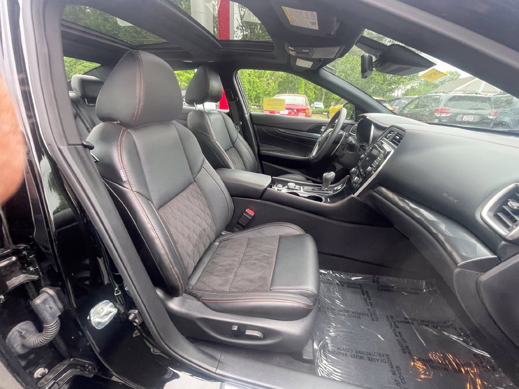 Certified 2023 Nissan Maxima SR w/ Sport Mat Group FWD image 16