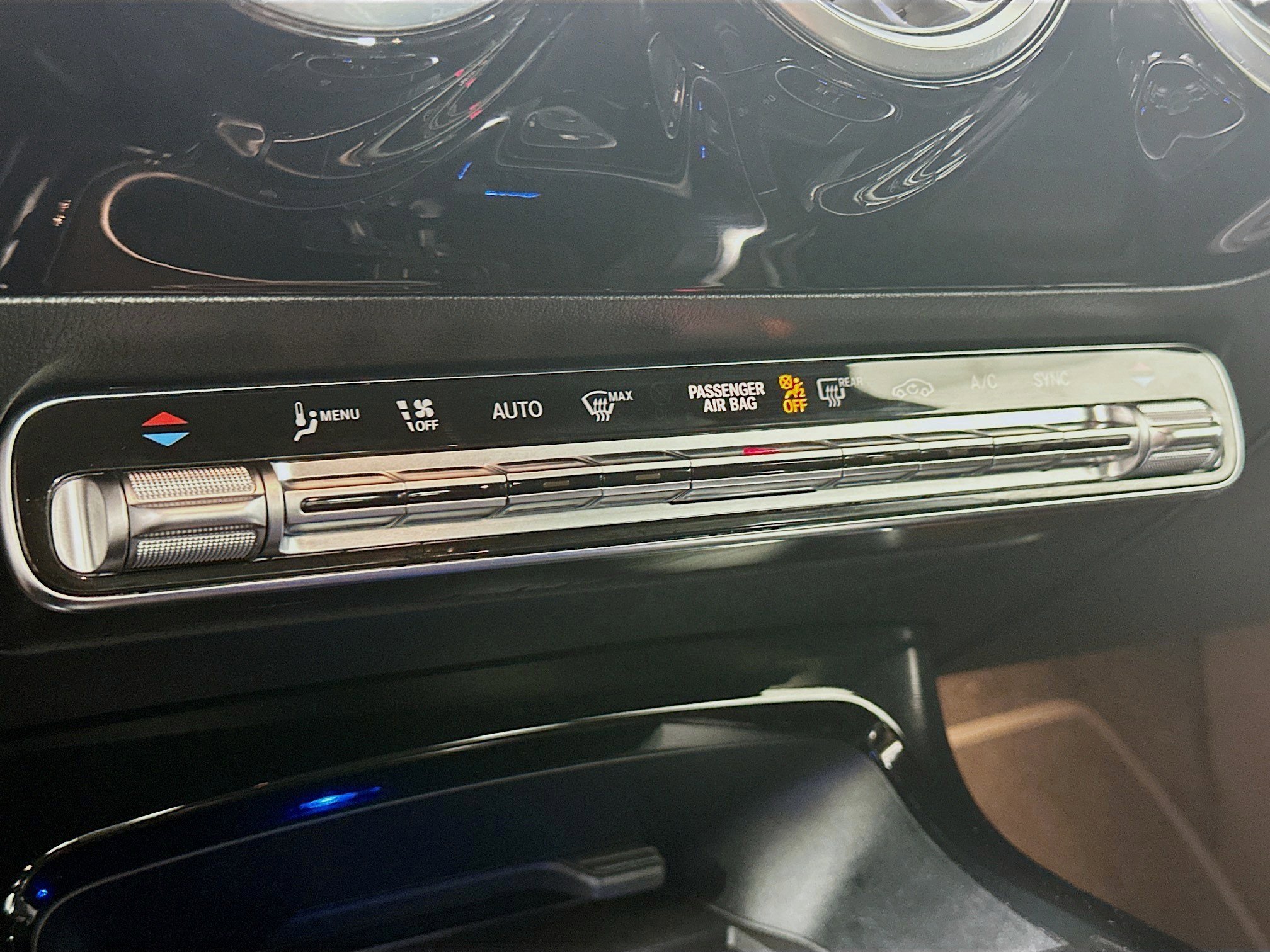 Used 2025 Mercedes-Benz CLA 250 4MATIC image 23