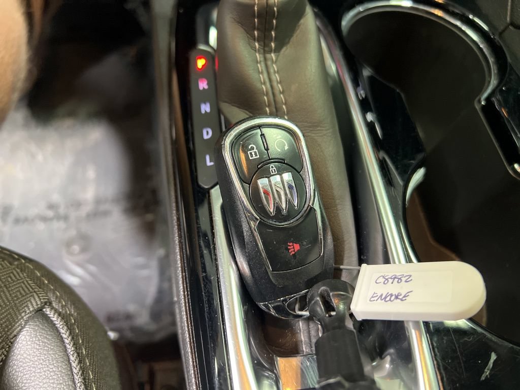 Used 2025 Buick Encore GX Preferred FWD image 33
